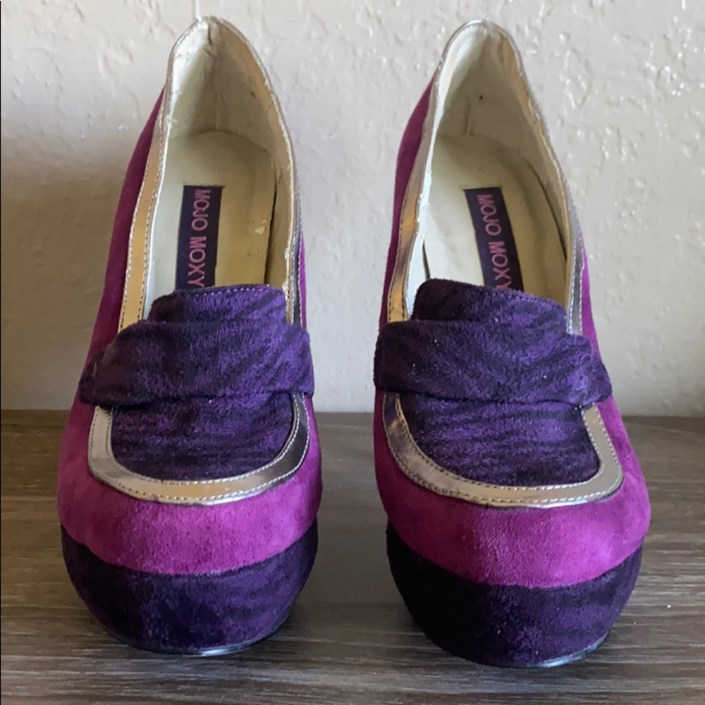 Pumps - Picture 2 of 6